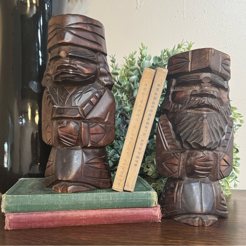 Japanese Ainu Wood Kokeshi Figurines 2-Piece Hokkaido Folk Wood Carving Bookends